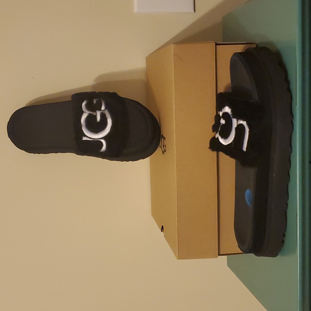 Ugg slides